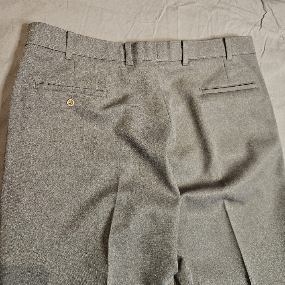 Vintage Levi’s Action Slacks Taupe Brown High Rise Straight Leg Pants 38x30 USA - Picture 7 of 9
